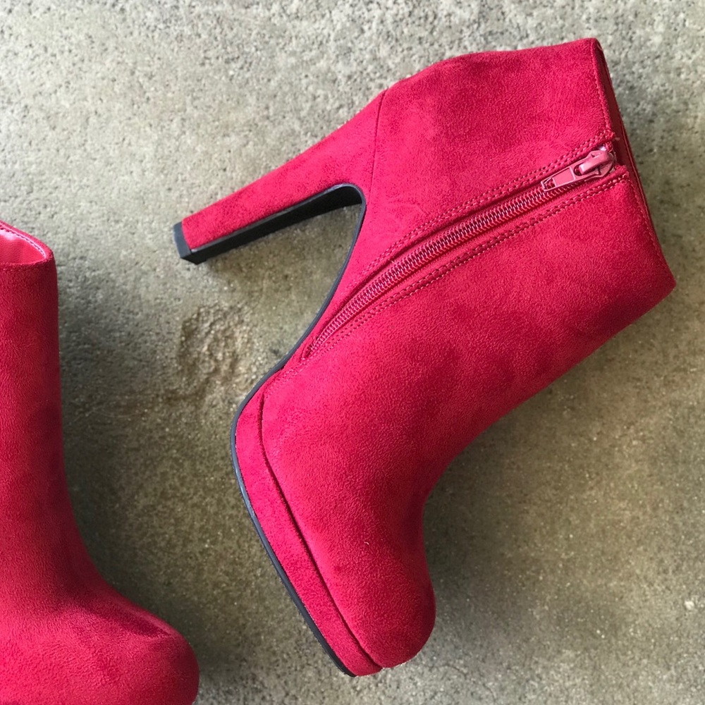 Soda Shoes Violin Red Suede Platform Ankle Bootie - Picture 6 of 8
